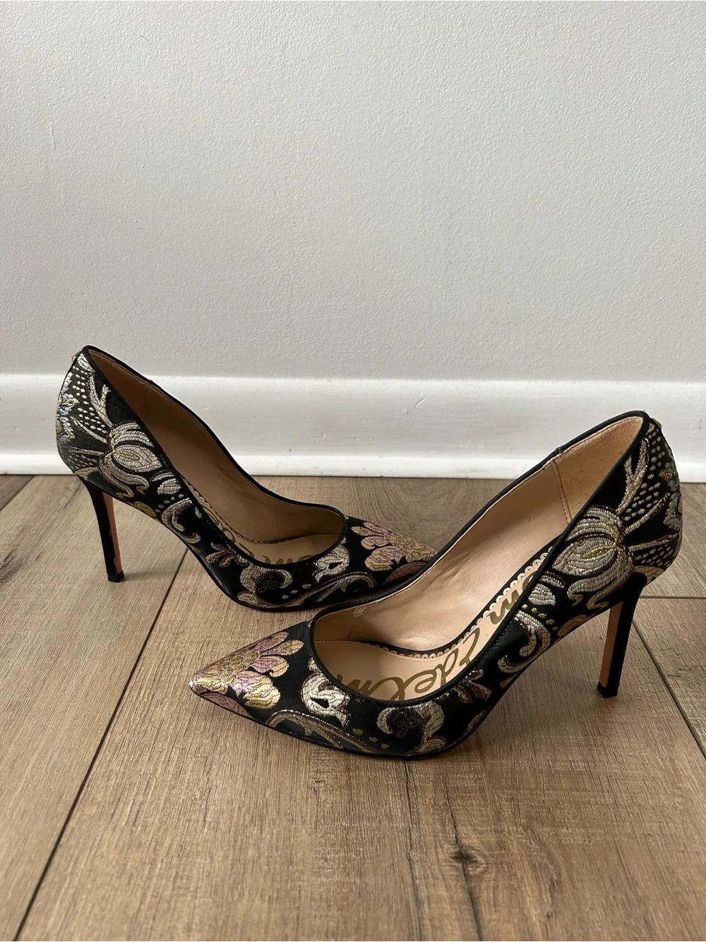 Sam Edelman Black Floral Stillson Pumps Womens Size 7.5